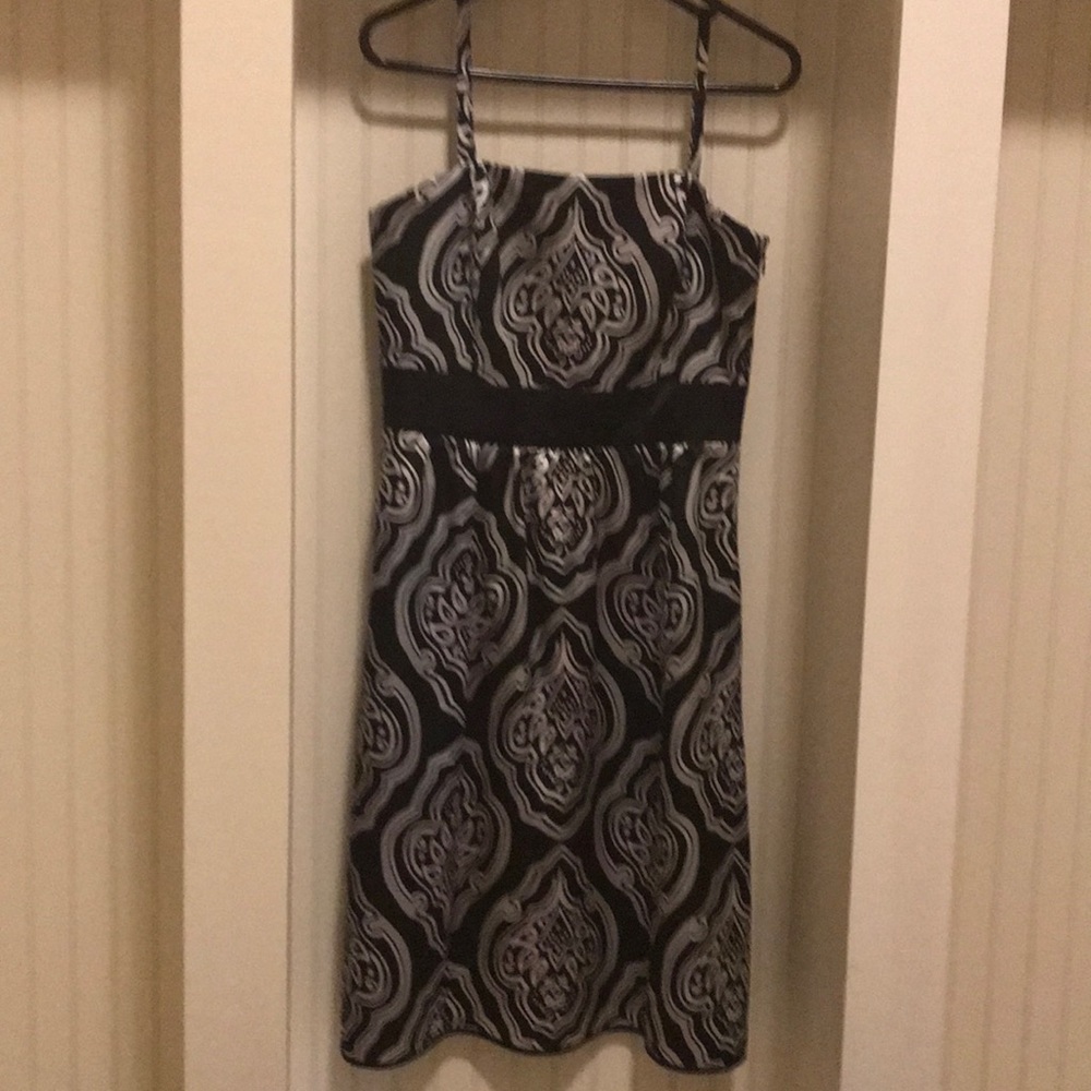 White House Black Market Patterned strapless Dress
